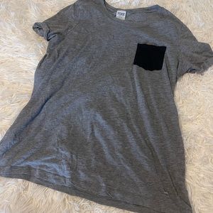 Victoria’s Secret PINK grey/black pocket tee